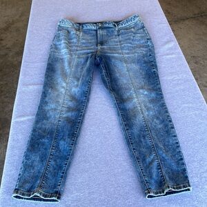 Like New: Vera Wang skinny ankle acid wash jeans - Size 18.